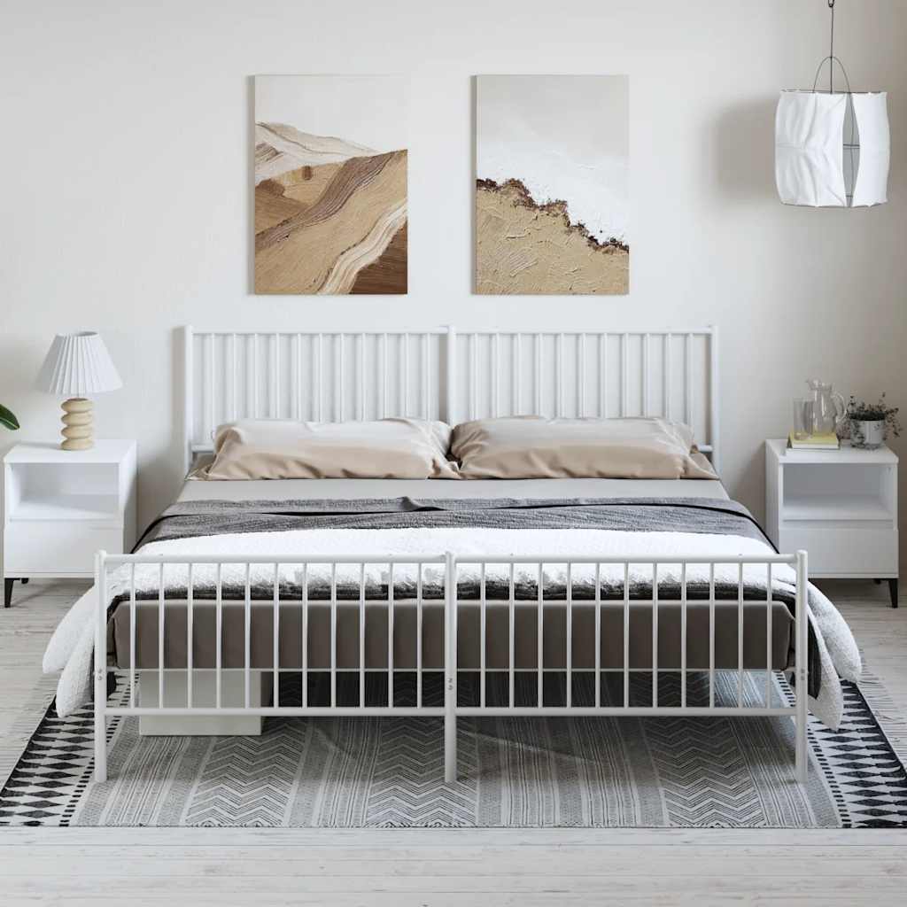 Sängram med huvudgavel och fotgavel vit metall 183x213 cm