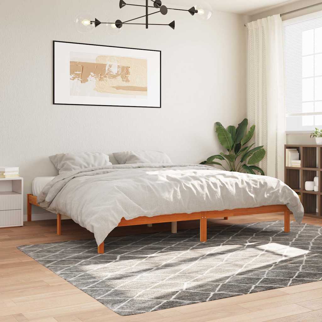 Sängram utan madrass vaxbrun 200x200 cm massiv furu