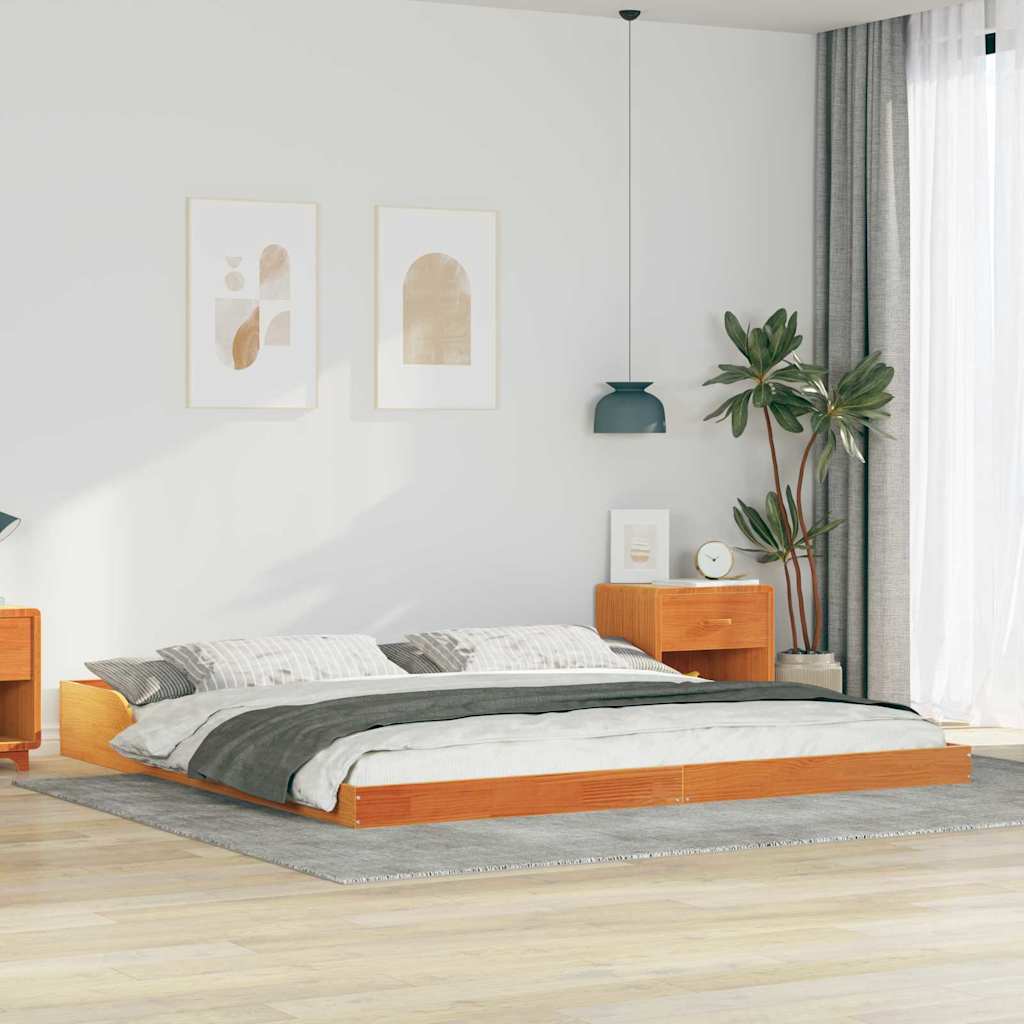 Sängram Vaxbrun 200 x 220 cm Massiv furu