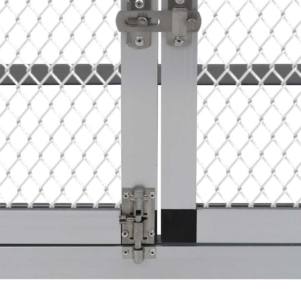 Hönshus i aluminium med uteplats och värprede aluminium