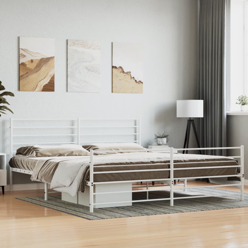 Sängram med huvudgavel och fotgavel vit metall 200x200 cm