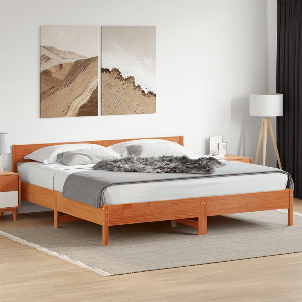Sängram utan madrass vaxbrun 200x200 cm massiv furu